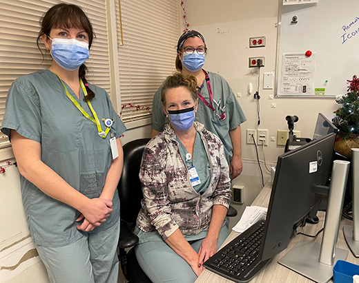 CHCC RNs_Erin McCoy_Laurie Schmidt_Liz Macleod_2022-12-15 r.jpg